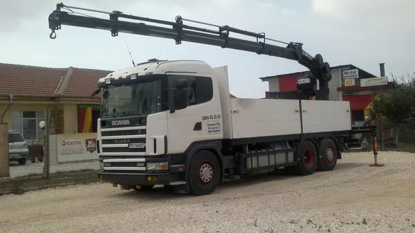 Товарен автомобил Scania с кран – транспортни услуги